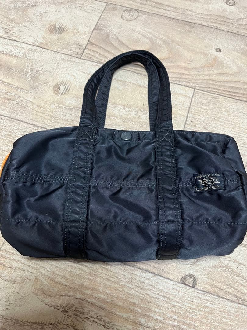 黒のドラムバッグ オレンジ内装 Aer City Pack Pro 2 X-pac の初めてのレビュー : r/ManyBaggers