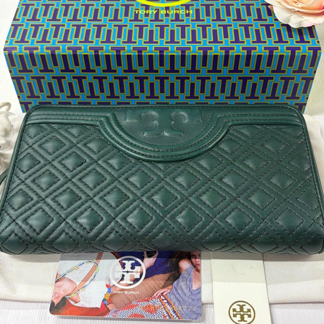 新品同様‼️ 現行 トリーバーチ 財布 長財布 キルティング ラウンド