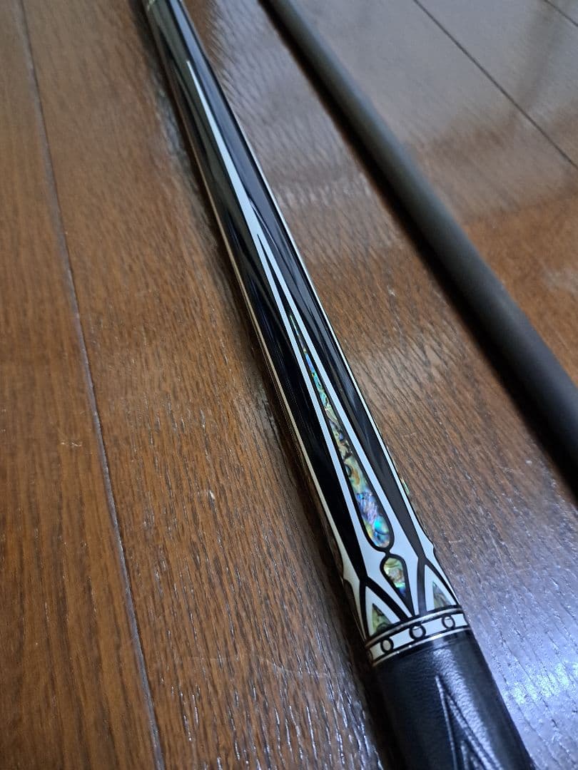 11/8まで出品　JFlowers キュー　11山　カーボンシャフト 11/8まで出品 JFlowers キュー 11山 カーボンシャフト 11/8まで出品