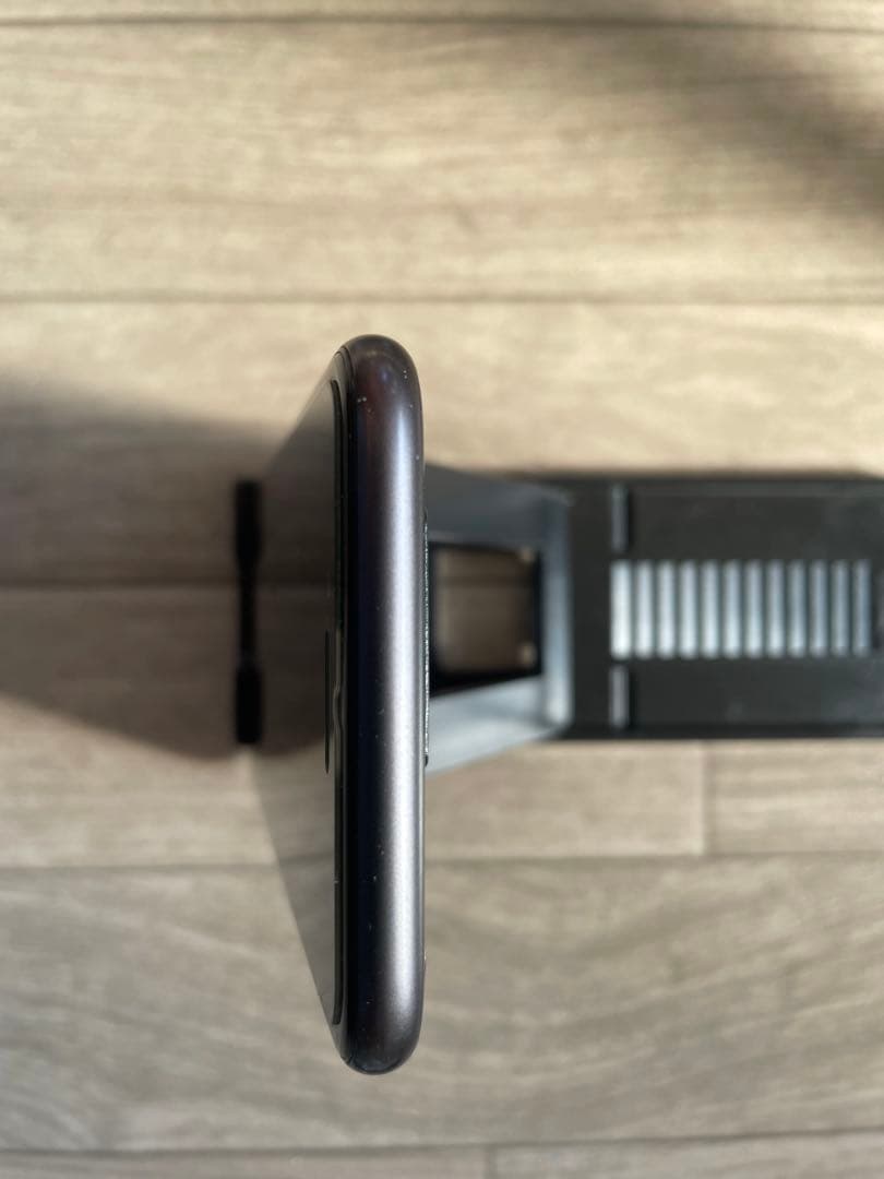 iPhone 8 64GB スペースグレー 美品 箱付き - メルカリ