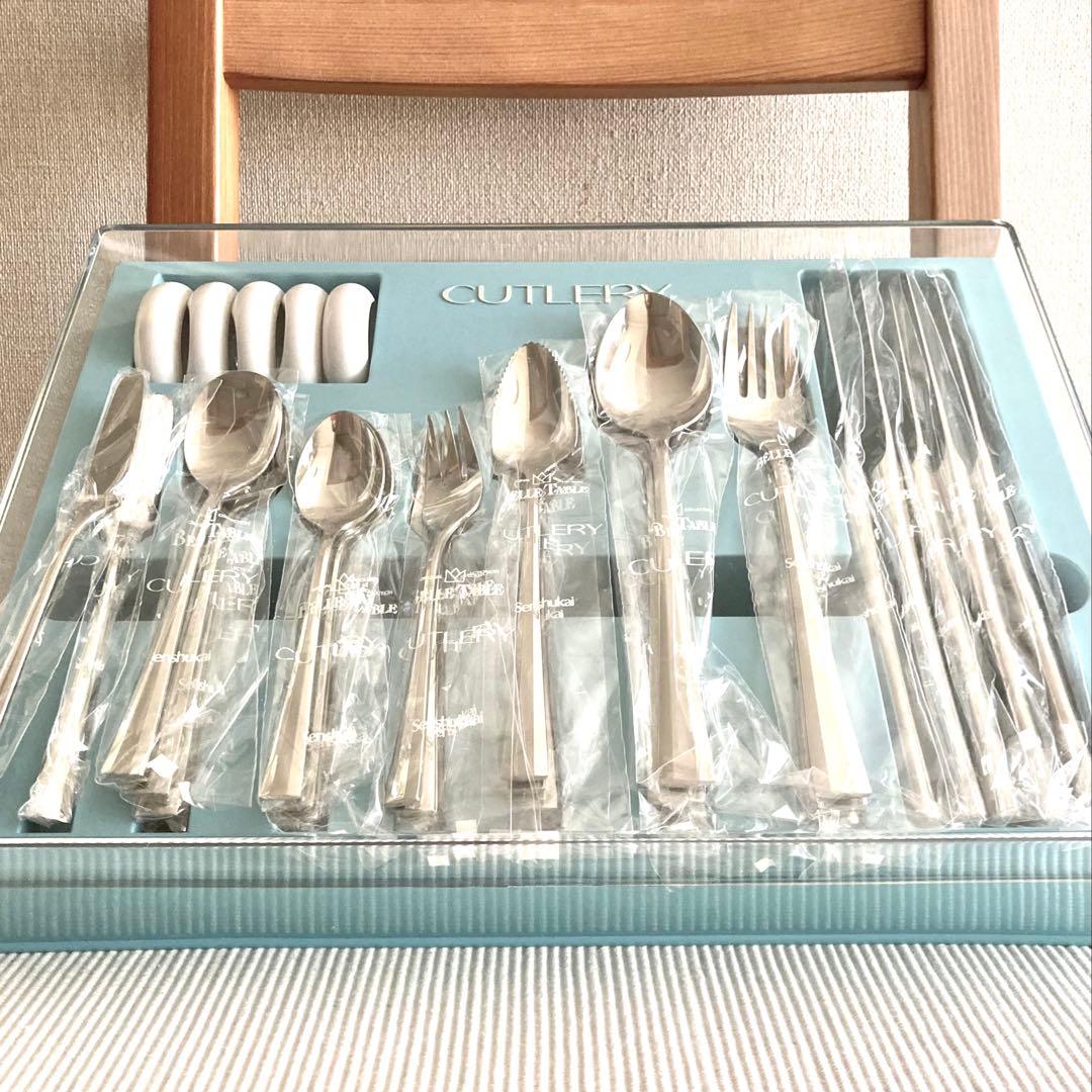 【匿名配送】高品質カトラリーセット　ステンレス18-12 ４２ピース 匿名配送】高品質カトラリーセット ステンレス18-12 42ピース 匿名