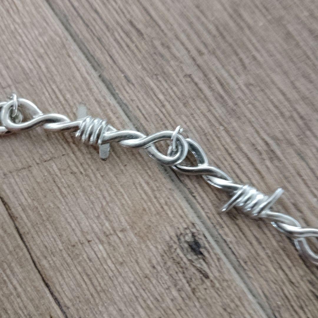 たーぼ様専用】HYDE着用風 有刺鉄線ネックレス - メルカリ