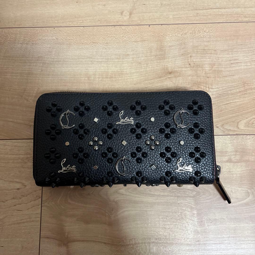 Christian Louboutin スタッズ長財布 - メルカリ