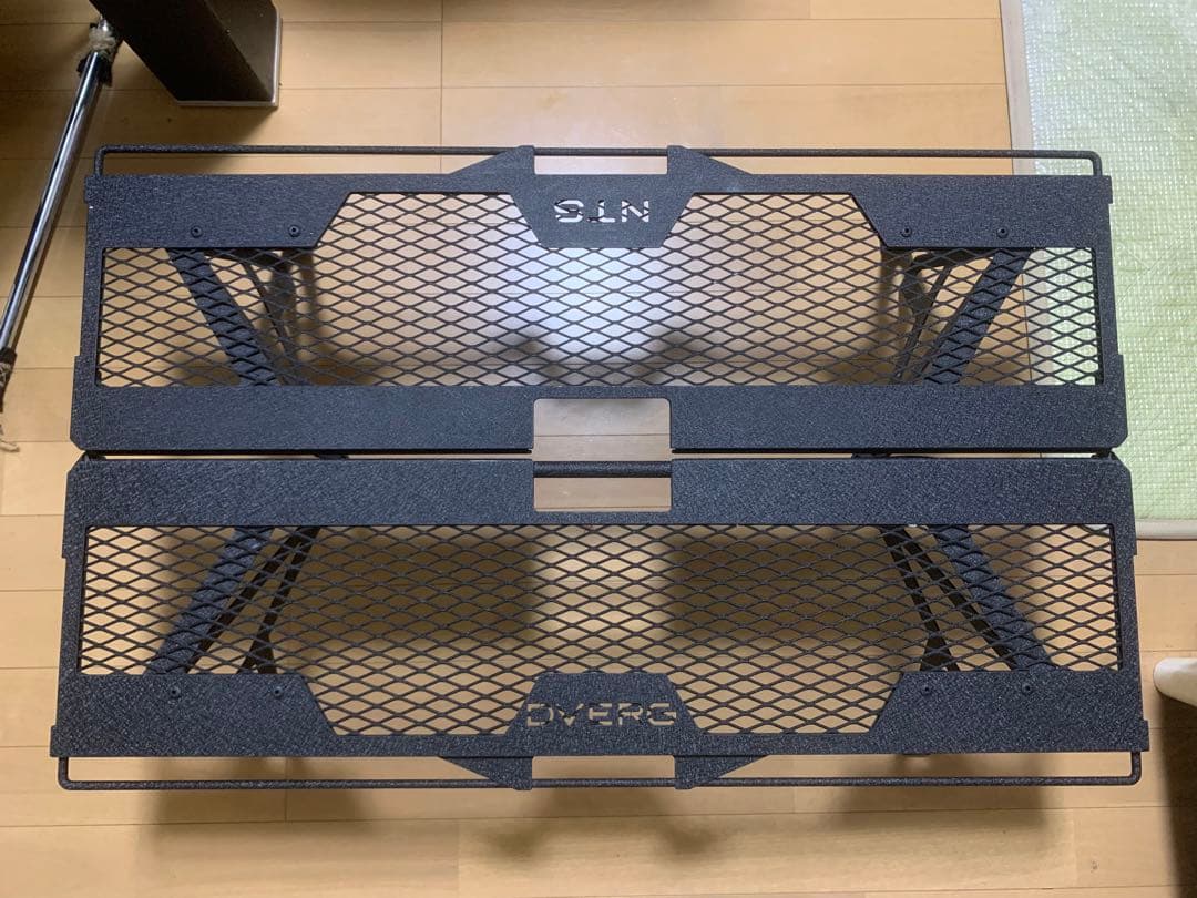 NATURE TONES DVERG ワンハンドカフェテーブル　ロング ワンハンドカフェテーブルロング – DVERG