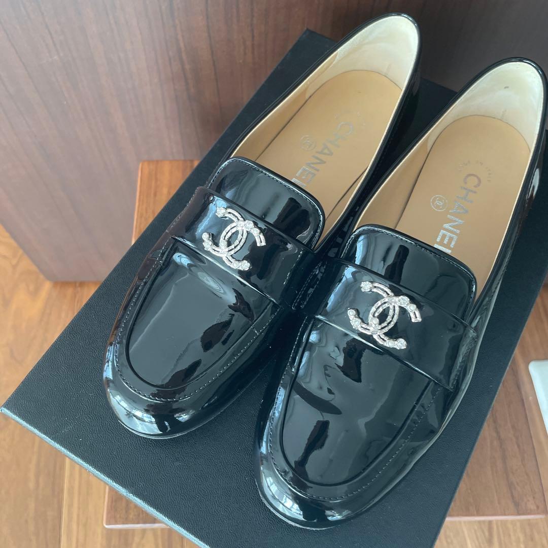 meruシャネル　パテントローファー　37.5センチ meru様専用シャネル パテントローファー 37.5センチ