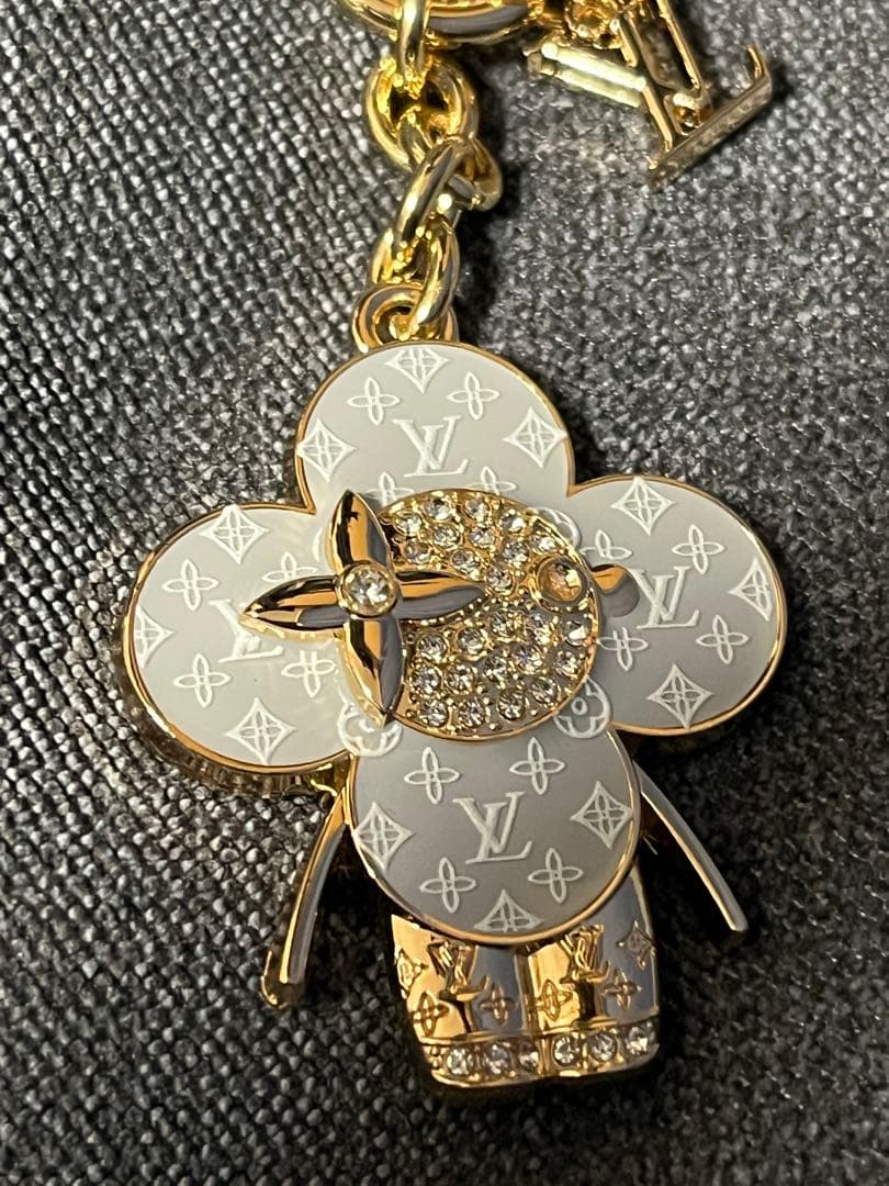 Louis Vuitton 花型キーホルダー オンライン ショッピング