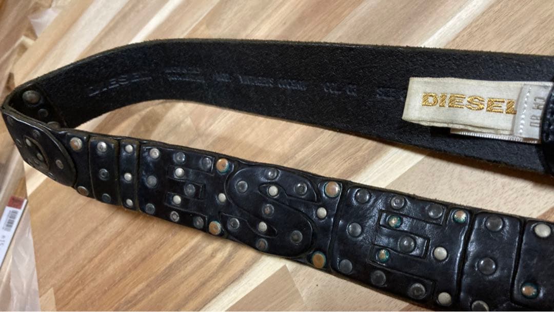 ディーゼル スタッズ 本革 黒 80 ディーゼル キッズの日本限定ランドセルが100個限定で - ヌメ革