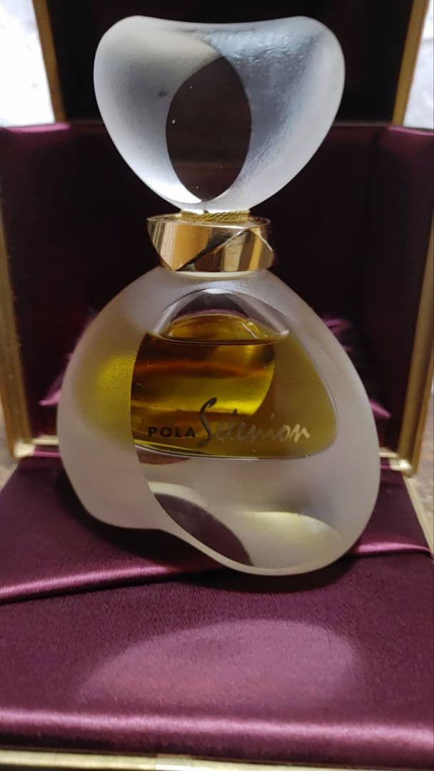 数回使用POLA セレニオン 30ml 香水 定価10万 - メルカリ