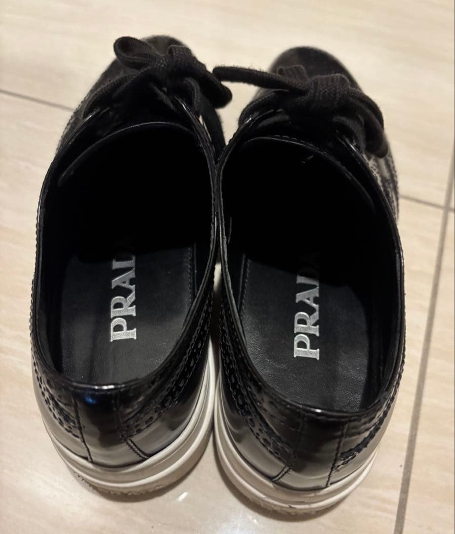 PRADA プラットフォーム 厚底ウイングチップ ブラック - メルカリ