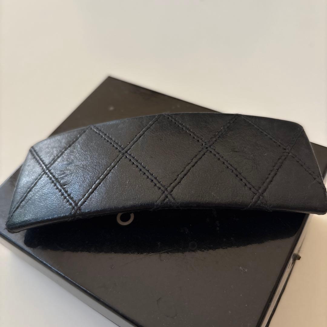 お値引きシャネル キルティング柄バレッタ