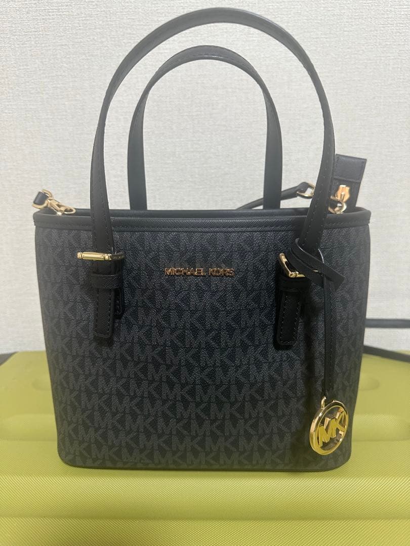 MICHAEL KORS ブラック ハンドバッグ MICHAEL KORS（マイケルコース） 国内発送 バッグ レディース MICHAEL