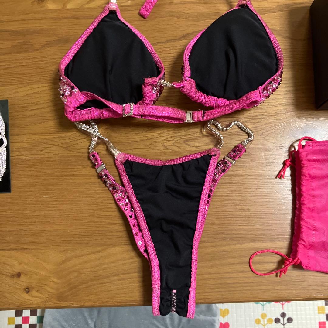 コンテスト競技用ビキニ