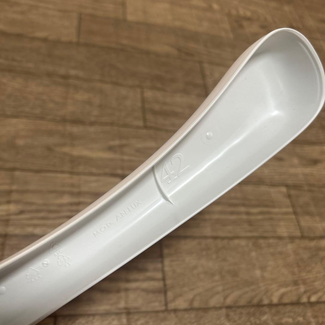 MONCLER モンクレール ハンガー 4本セット 45 42 38 - メルカリ