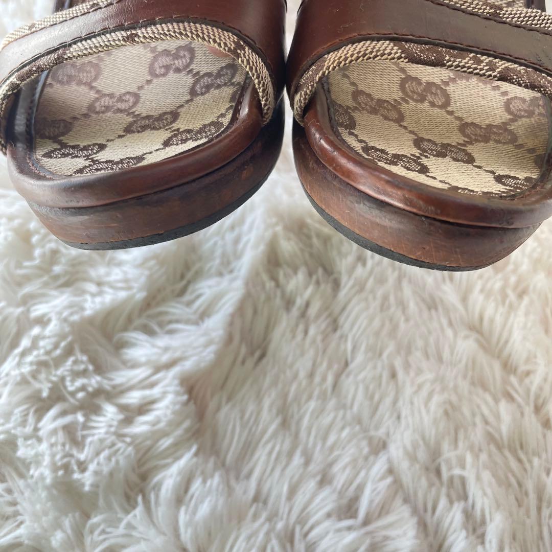 超美品 グッチ 23.5cm ミュールサンダル GG柄 キャンバス　シグネチャー