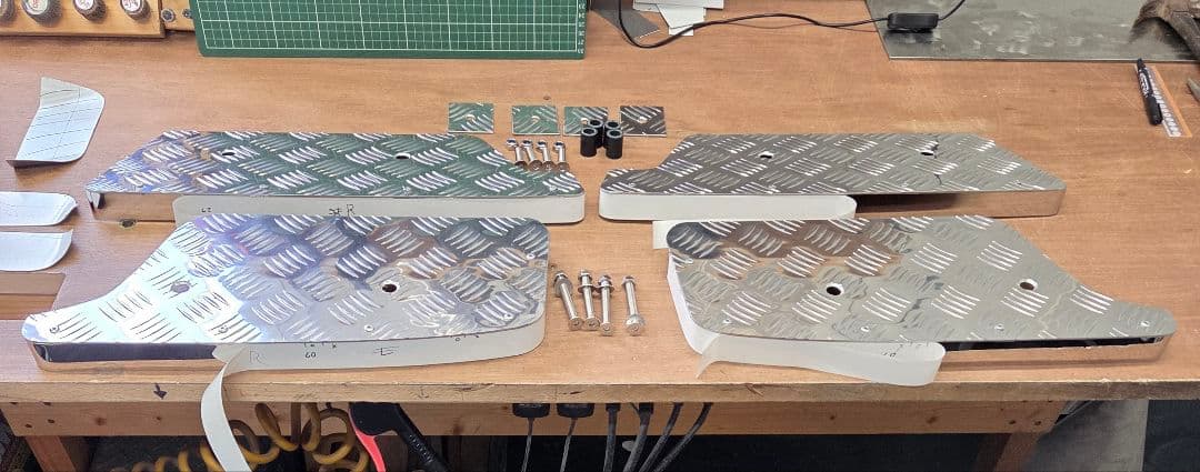 07スーパーグレート サイドステップ ミラーバイザー ドアハンドル 07