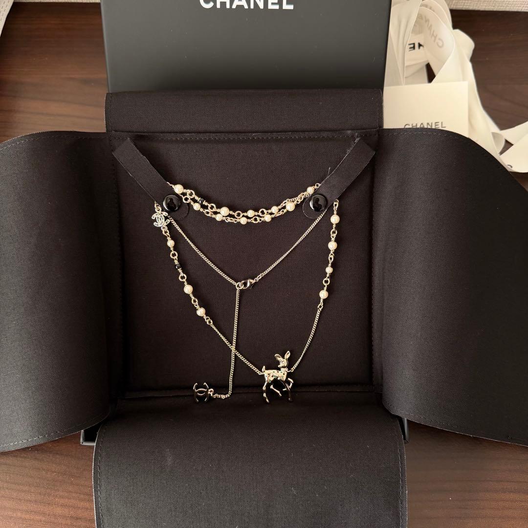 CHANELシャネルイヤーズギフト2025鹿モチーフロングネックレス - メルカリ