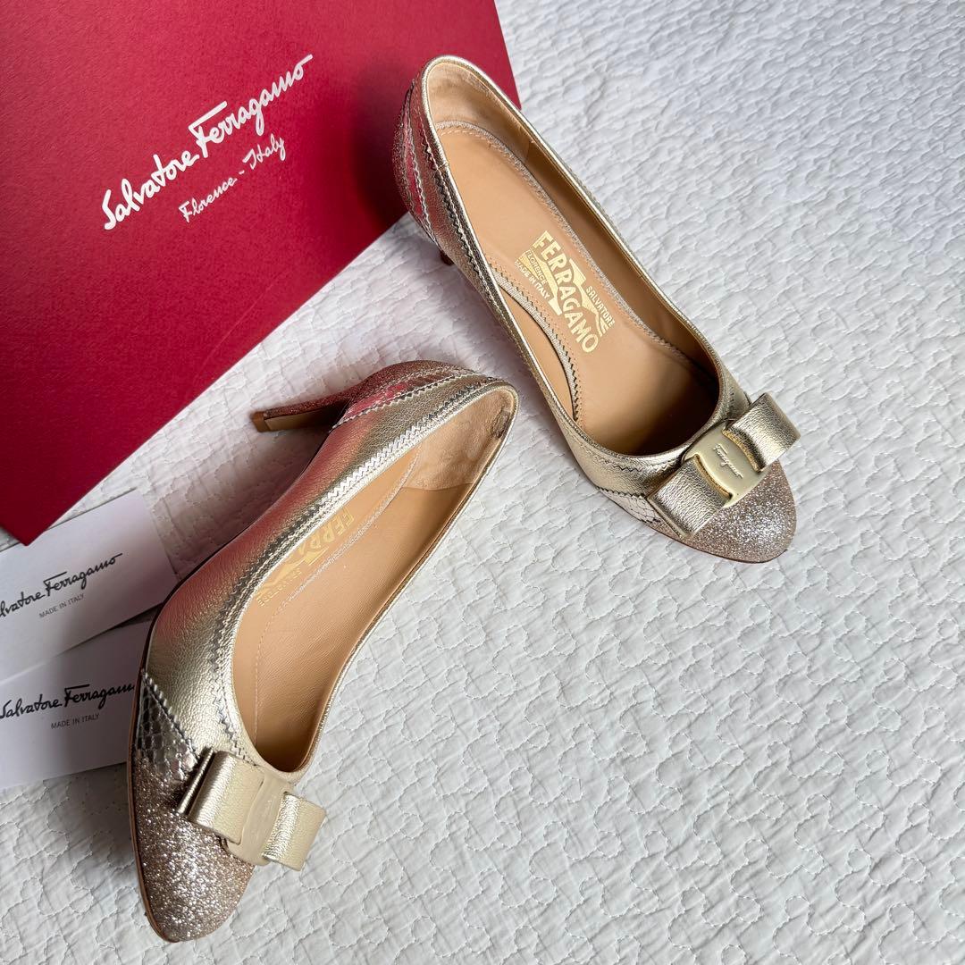 美品 希少 SalvatoreFerragamo ヴァラリボン パンプス ラメ 美品 Salvatore Ferragamo サルヴァトーレフェラガモ ヴァラリボン