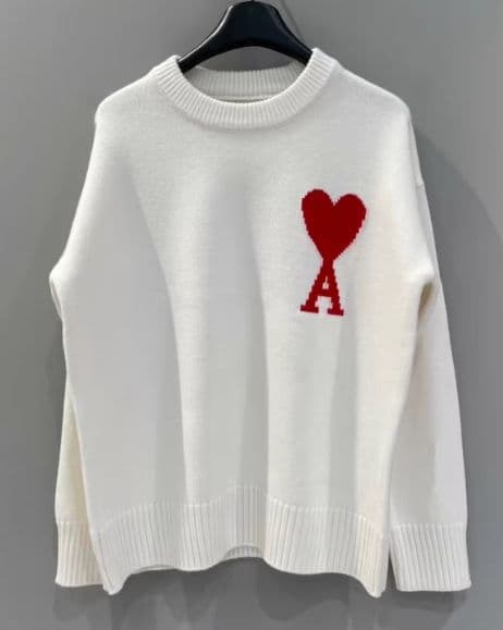 ✨Amiparis ホワイト ニットセーター 男女兼用 OFF WHITE/ RED White Wool Ami De Coeur Funnel Neck Sweater | AMI PARIS