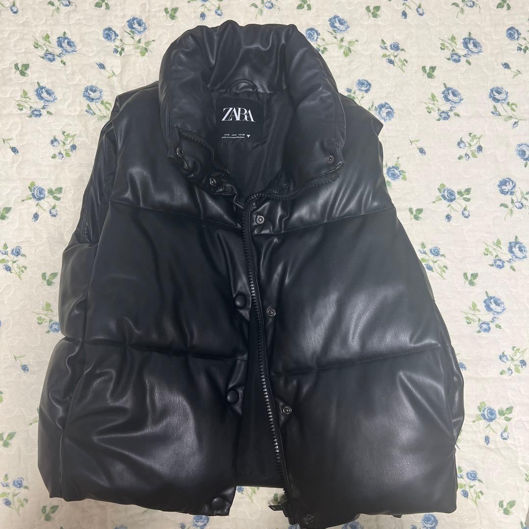 ZARA フェイクレザーパフベスト - メルカリ