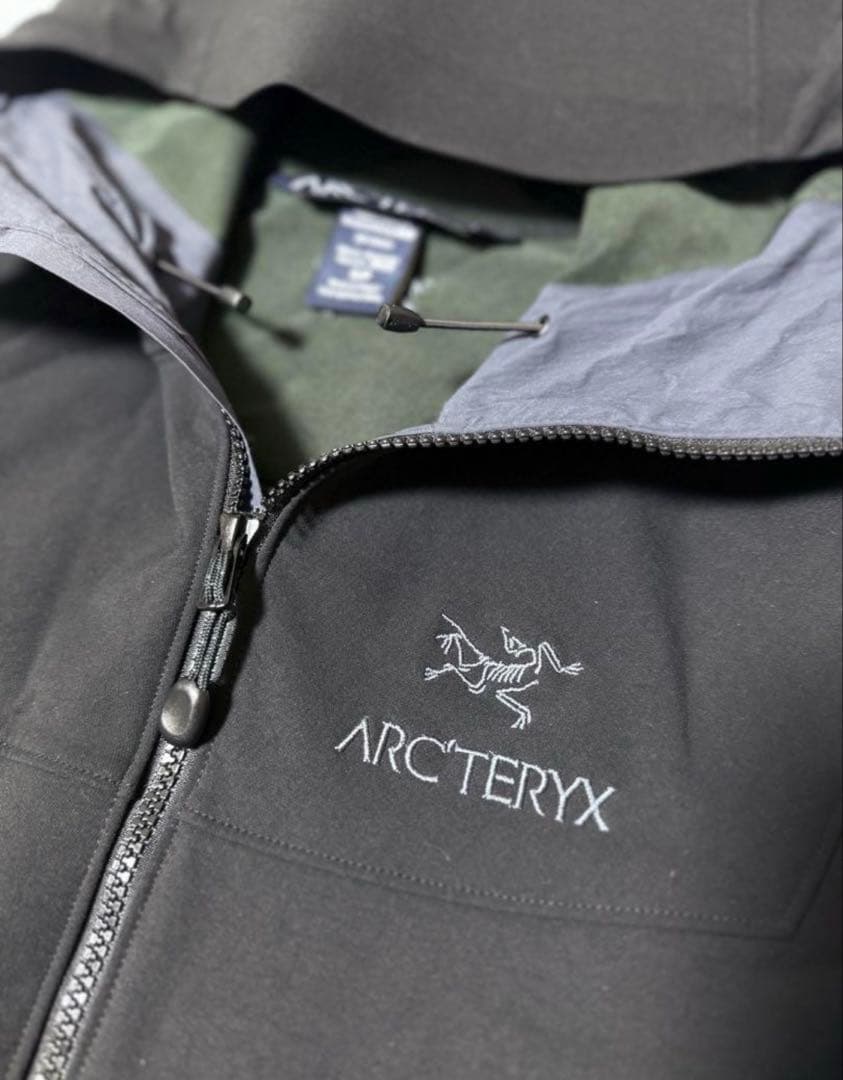 【値下げ】ARC'TERYX ca#34438 アークテリクスマウンテンパーカー ARC'TERYX（アークテリクス） ATOM HOODY M アトム フーディ パーカー