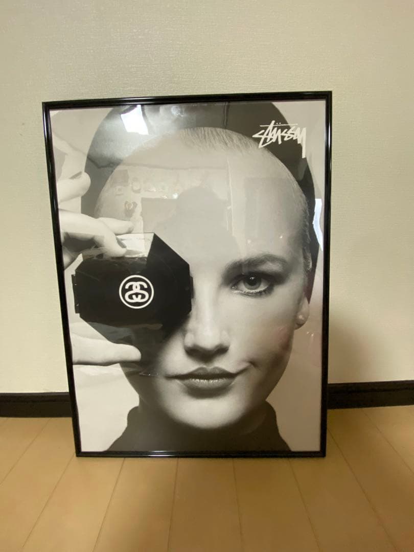 STUSSY カールラガーフェルド追悼記念非売品ポスター 額付き - メルカリ