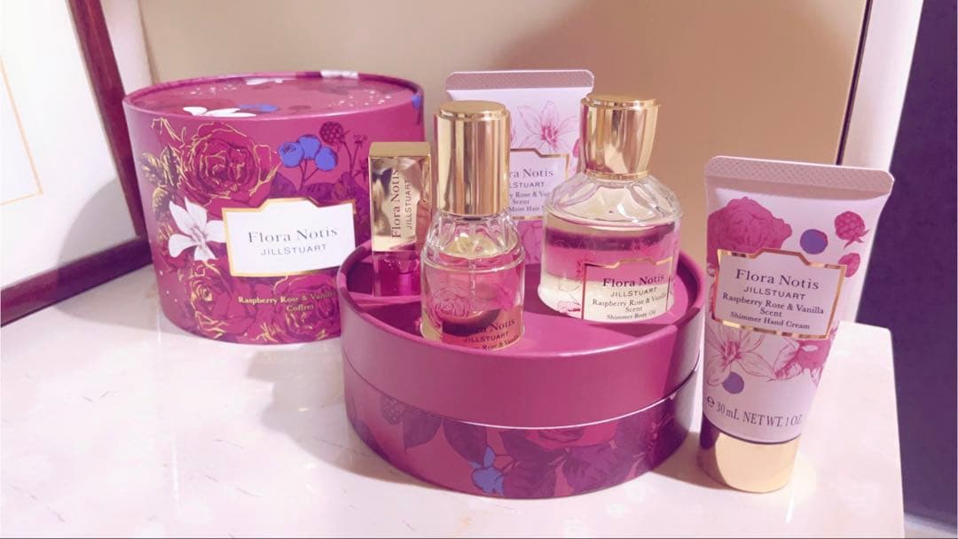 フローラノーティス ジルスチュアート*ラズベリーローズ&バニラ コフレ 5点 22cf6930-2f2f-4402-9e9e-