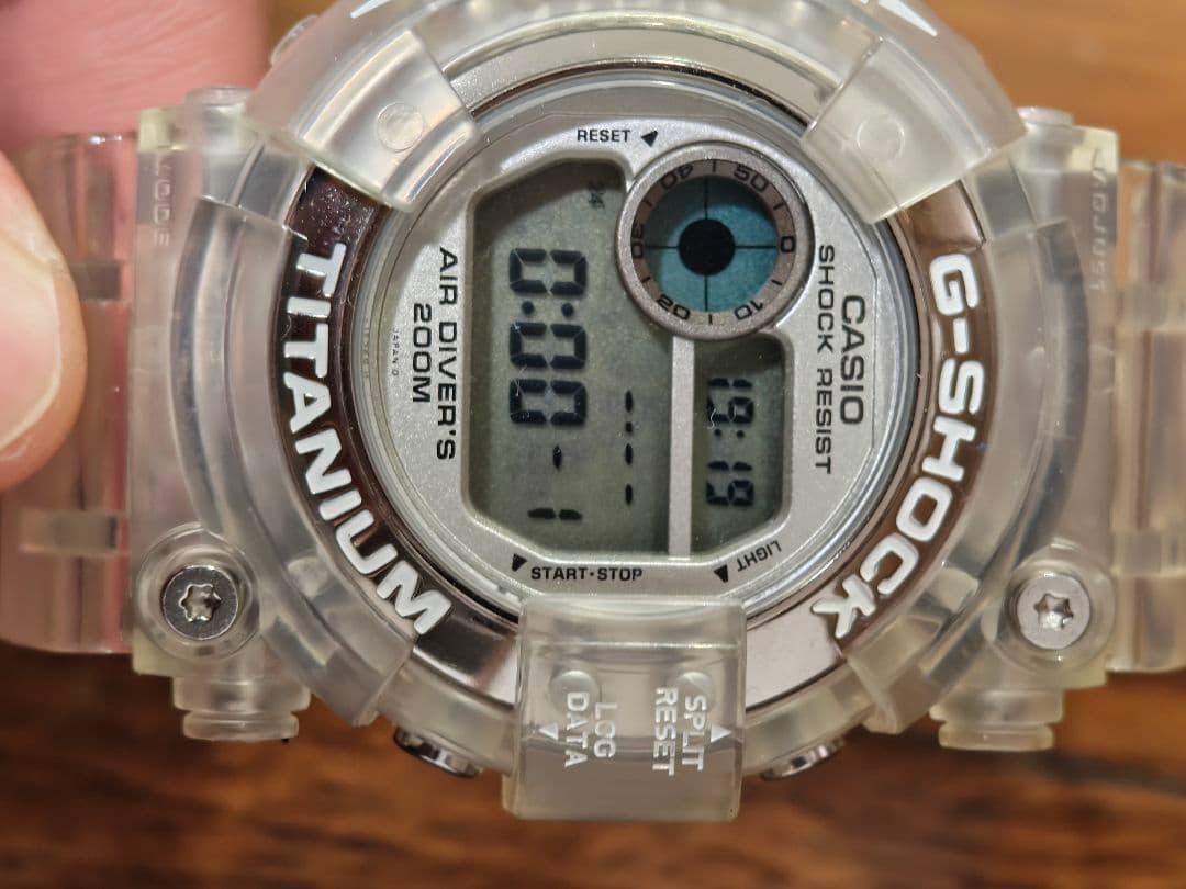 美品]WCCS FROGMAN フロッグマンDW-8201WC-7Tクリアカ - メルカリ