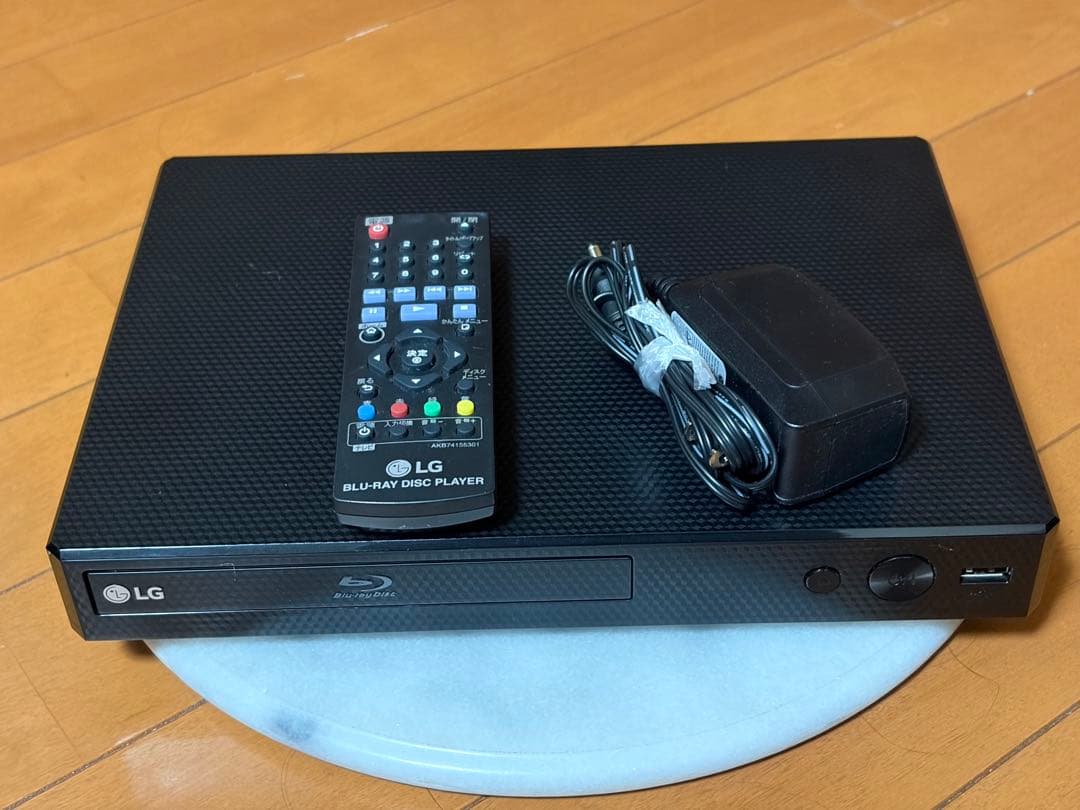 LG BP250 ブルーレイディスク/DVDプレーヤー - メルカリ