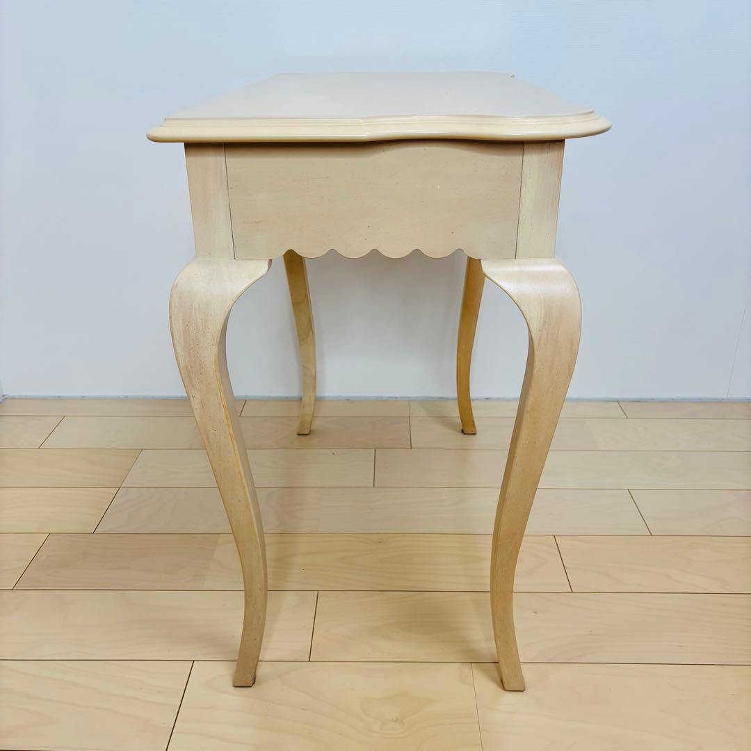 LYNN HOLLYN リンホーリンドレッサー 台　送料込み