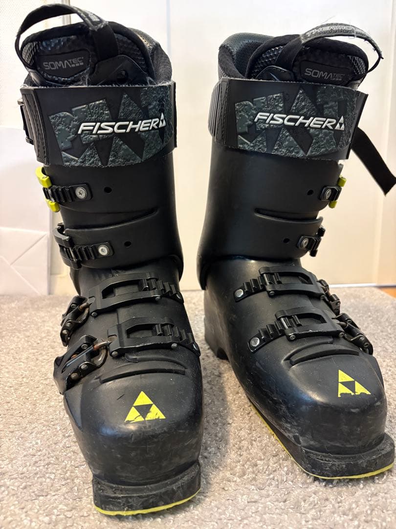 スキーブーツ　FISCHER 26.5cm