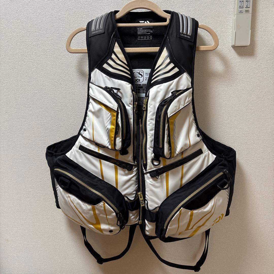 ダイワ トーナメント ライフジャケット ダイワ トーナメント ライフジャケット フローティングベスト （L