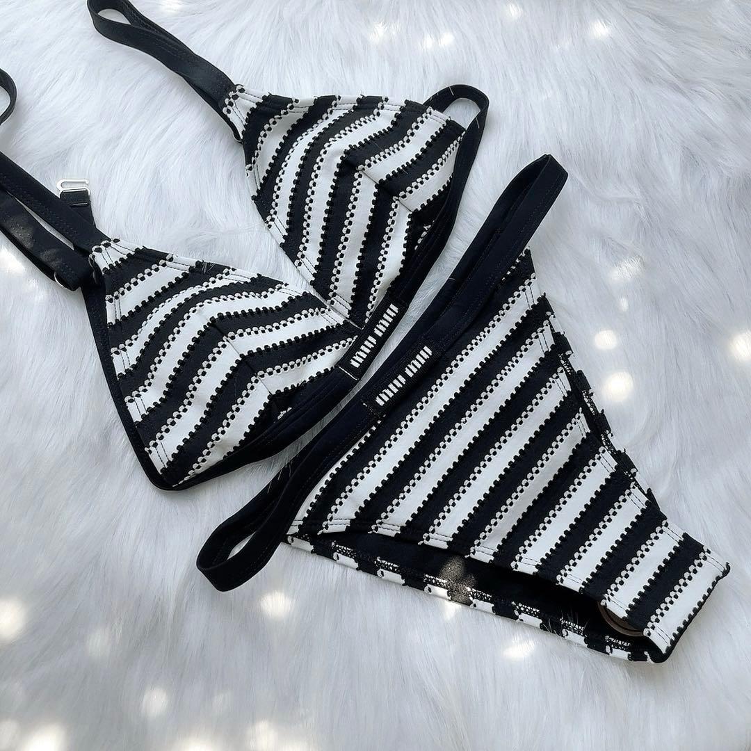 ミュウミュウ　ビキニ　MIUMIU 水着　ボーダー　パンティー