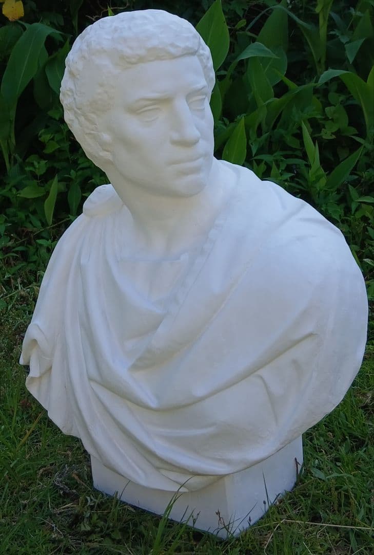 ブルータス石膏胸像 。デッサン。美術。教材 美品 石膏像 ブルータス 胸像 高さ82cm デッサン 美術 芸術 インテリア