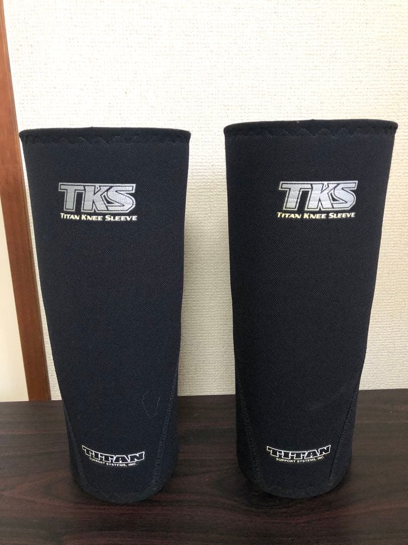 TITAN TKS ニースリーブ Mサイズ TKS Titan Knee Sleeves – Titan Support Systems Inc