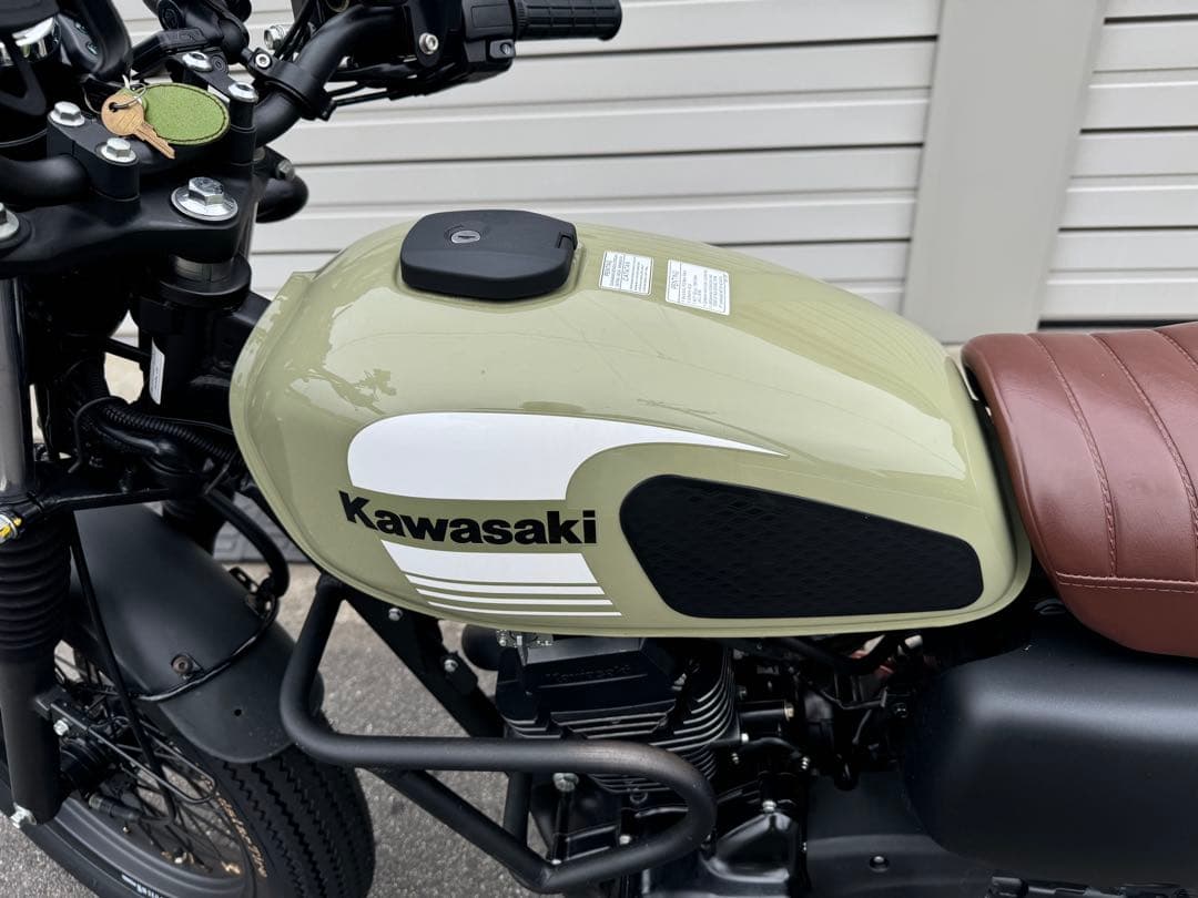 bobi88様 専用】W175TR用ガソリンタンク オリーブグリーン 美品 - メルカリ