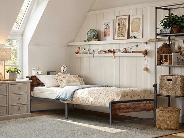 移動簡単☆たっぷり収納&豪華宮棚付き！シングルベッドフレーム ⭐⑪215