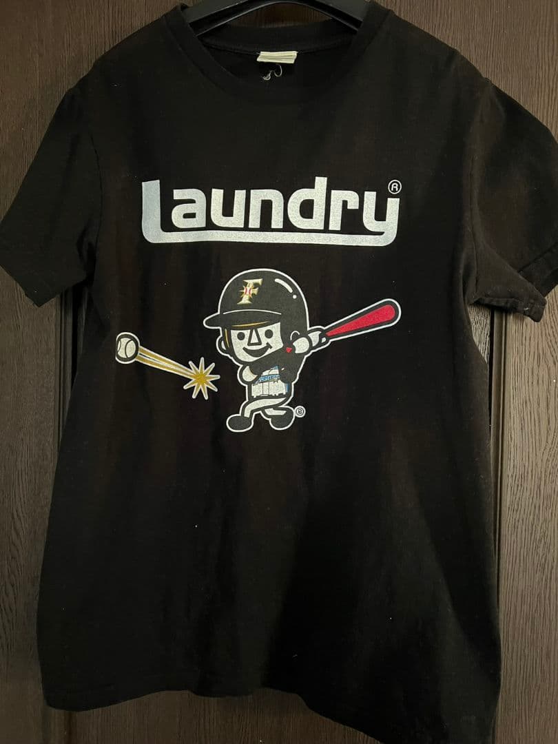 北海道日ハムファイターズ LAUNDRYコラボTシャツ ③ - メルカリ