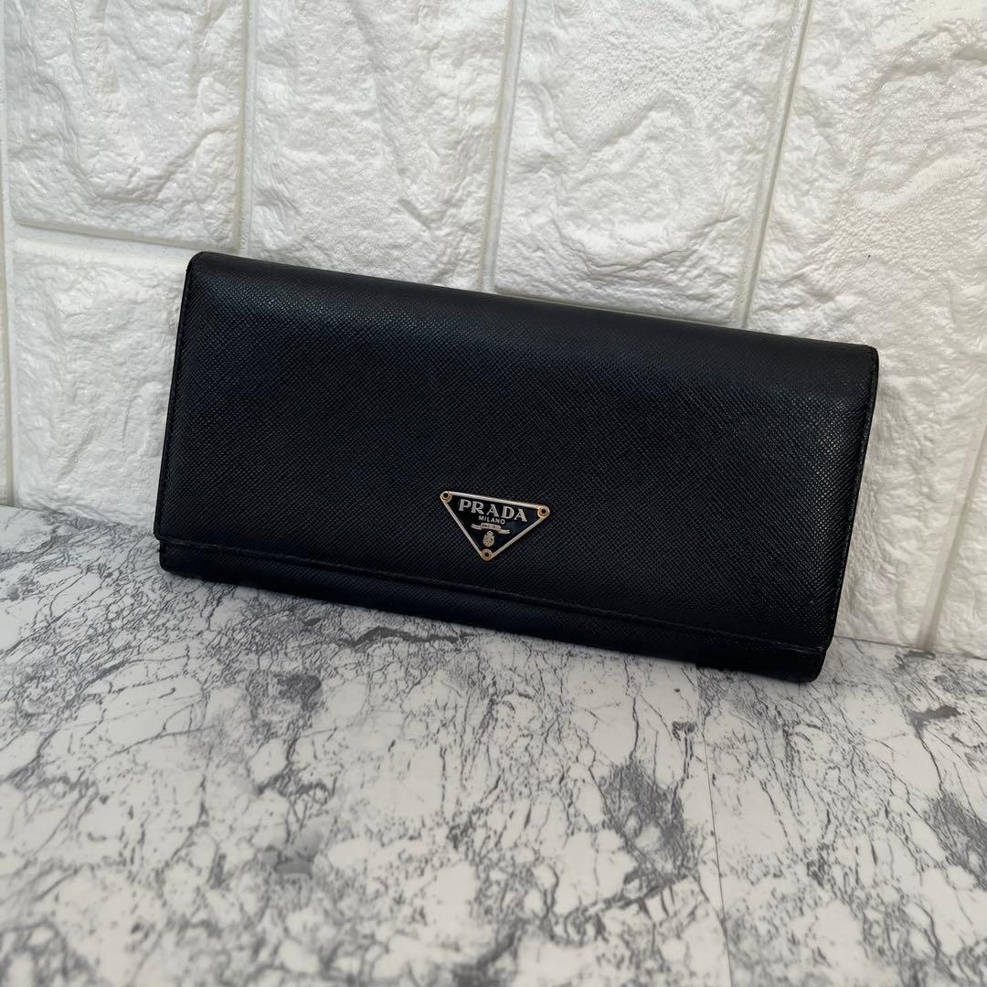 PRADA プラダ サフィアーノ レザー 三角プレート 長財布 黒 - メルカリ