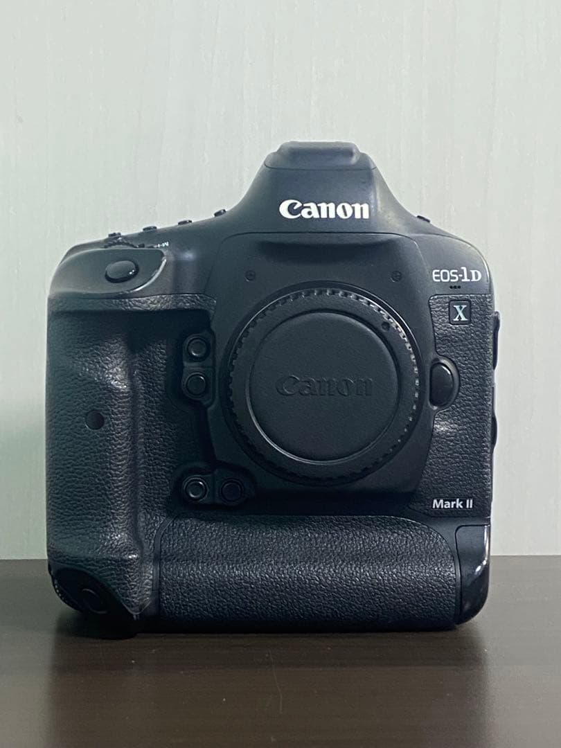 オーバーホール済Canon EOS-1D X Mark II 1DX mark2 1280px-Canon_EOS-1D_X_Mark_II.jpg