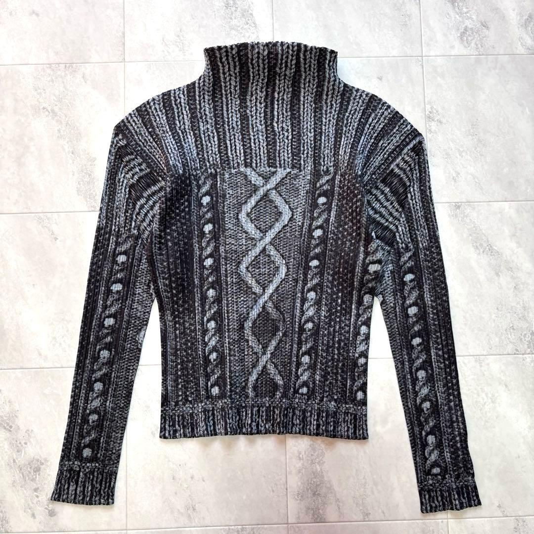 【超希少】プリーツプリーズ アランニット柄 ハイネック 転写 プリント 3 ミー イッセイ ミヤケ新アイテム、“編みニット風”ストレッチプリーツの