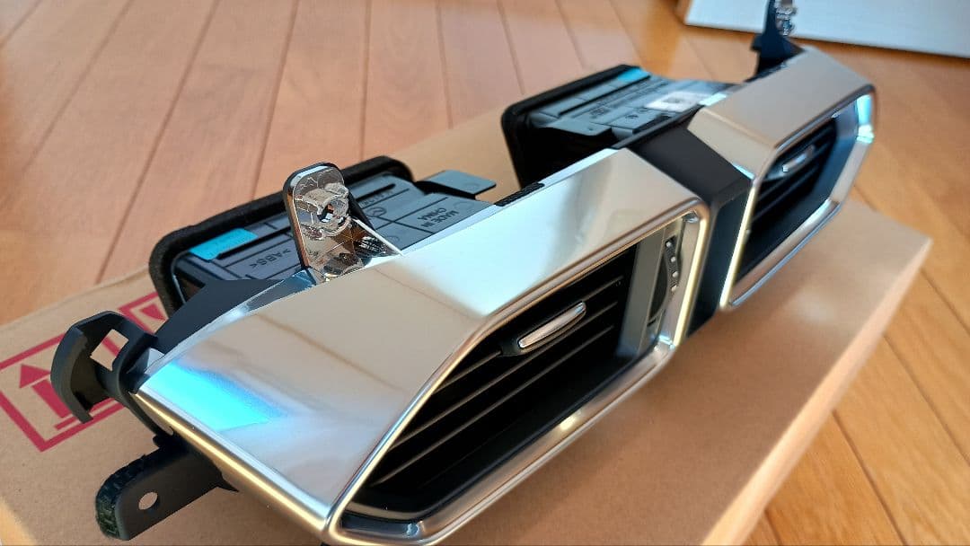 マツダ純正 KB8M-64-71YB02 エアコンベンチレーター - メルカリ