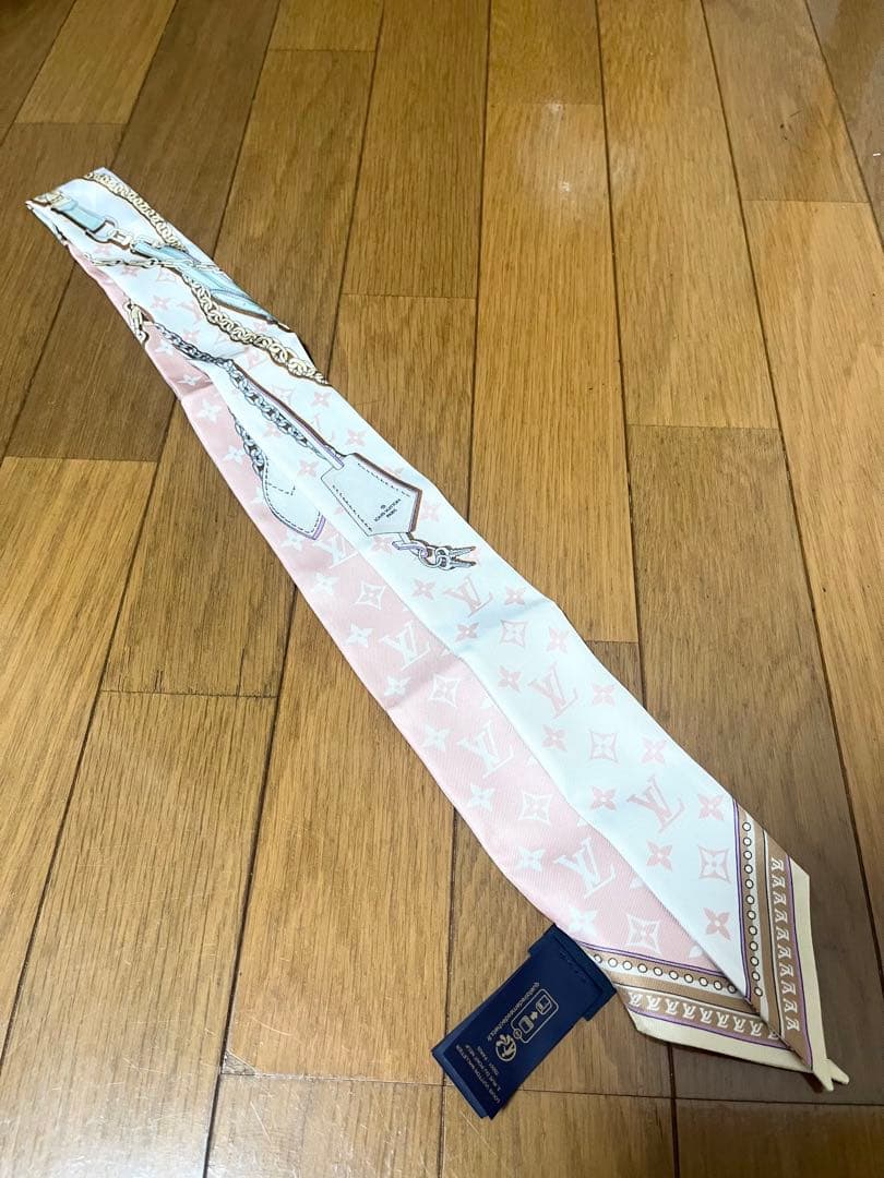 未使用美品 Louis Vuitton シルクスカーフ ピンク LOUIS VUITTON ルイヴィトン バンドー モノグラム スカーフ ピンク