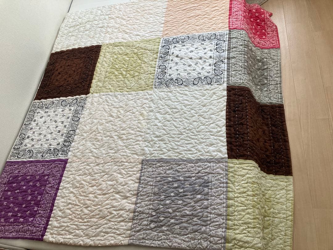 Urban outfitters バンダナキルト マルチカバー ベッドカバー - メルカリ