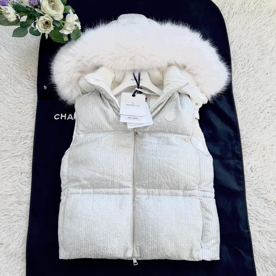 新品未使用タグ付☆MONCLER☆2024☆Mergule☆ファー☆ダウンベスト