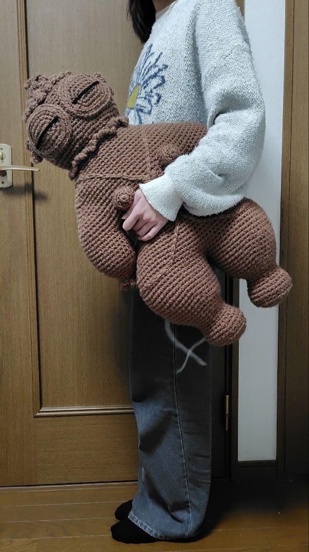 ビッグな土偶の抱きぐるみ・カエルのがま口ショルダーポーチ