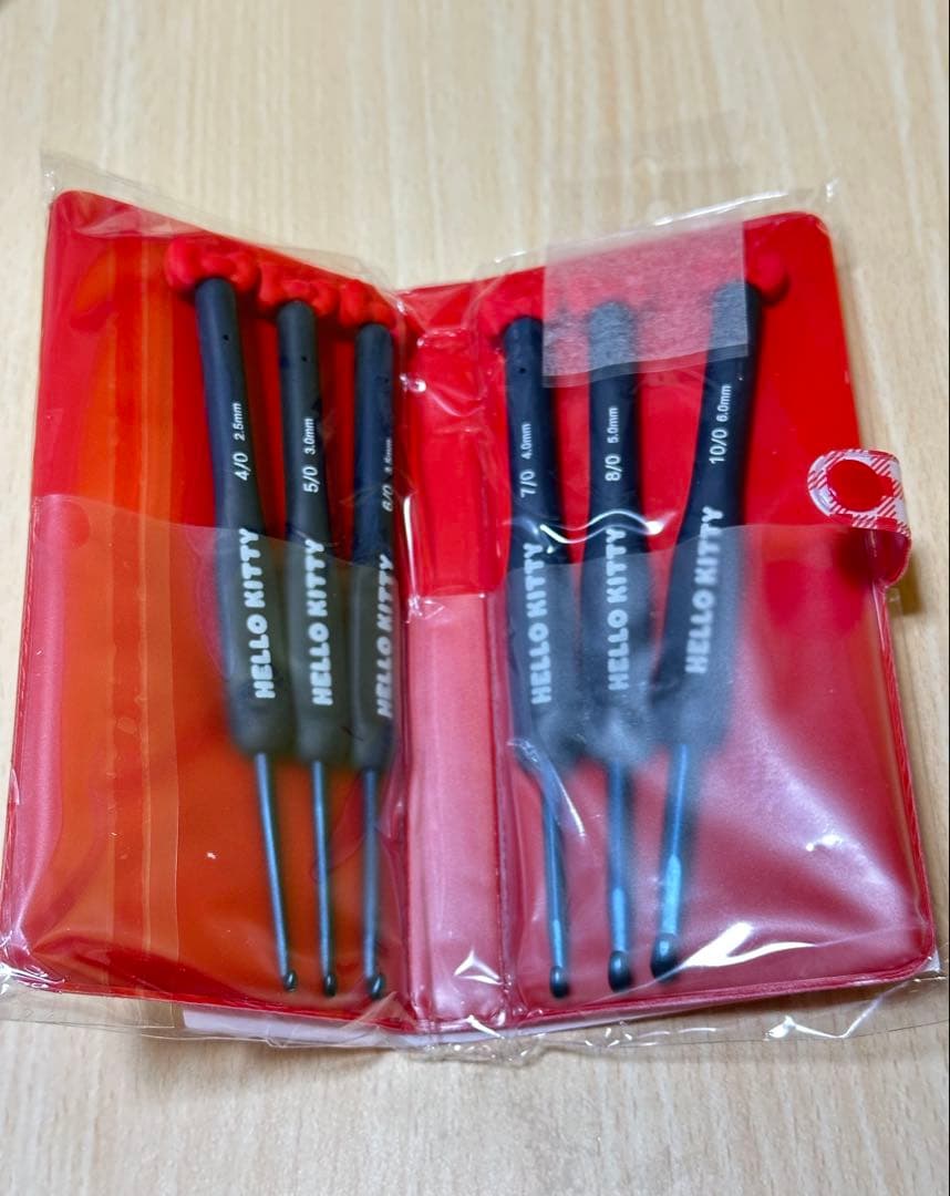 サンリオ手芸部 ハローキティ かぎ針セット 赤 - メルカリ
