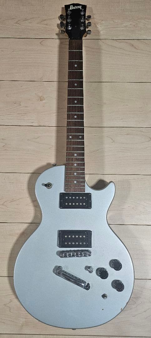 Burny レスポールタイプ エレキギター シルバー - メルカリ