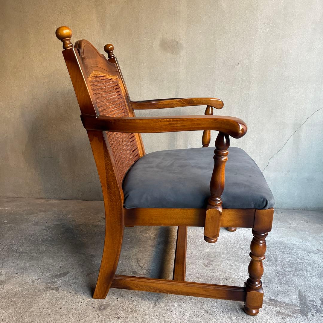 オールドカリモク コロニアルビンテージアームチェア 本革座面張り替え