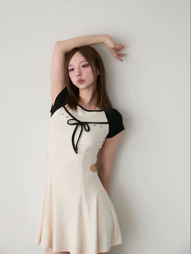 ANDMARY Mary logo flare mini dress ブラック - メルカリ