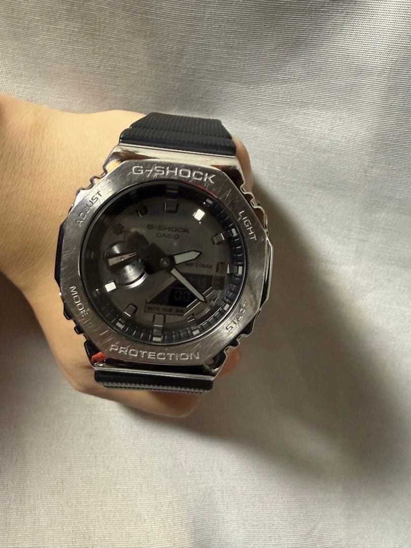 G-SHOCK GM-2100 シルバー/ブラック GM-2100-1A | CASIO